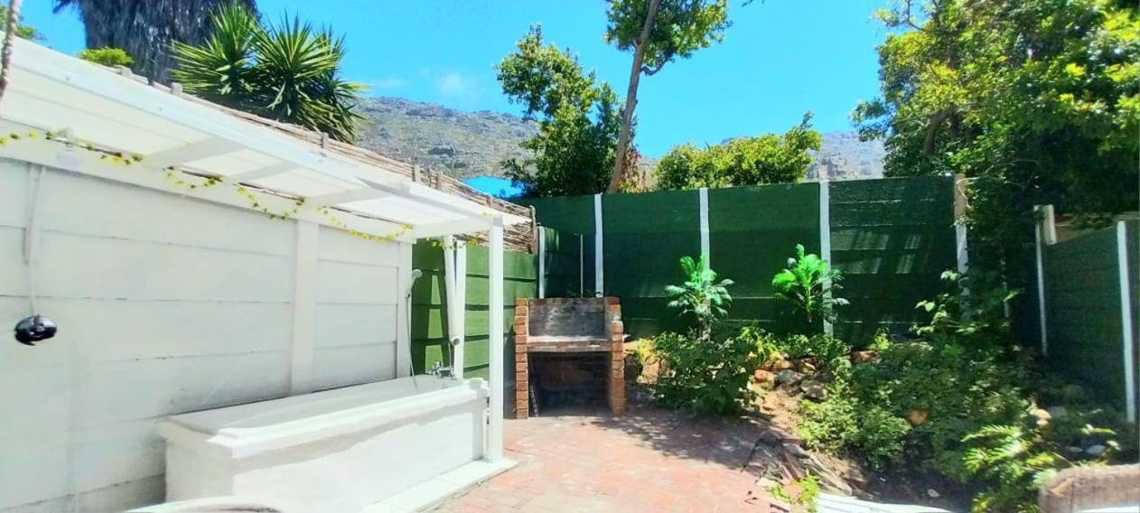Lakeside Guest House Cape Town Room photo